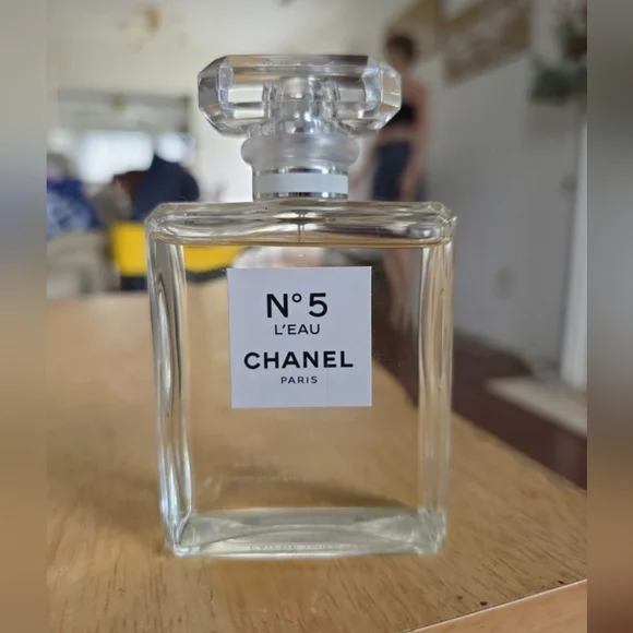 Chanel No 5 Leau 3.4 Oz - Picture 1 of 2